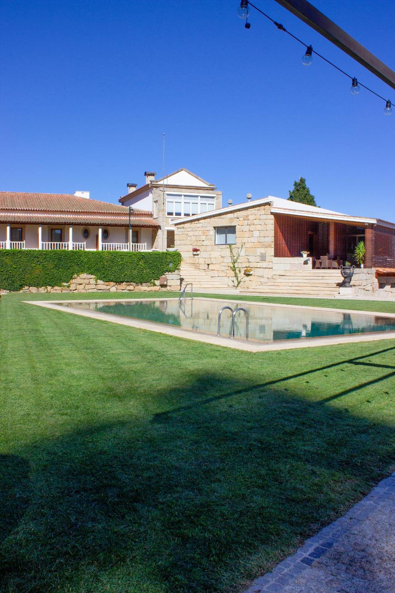 Hotel Rural Casa De Samaioes Chaves Exterior foto