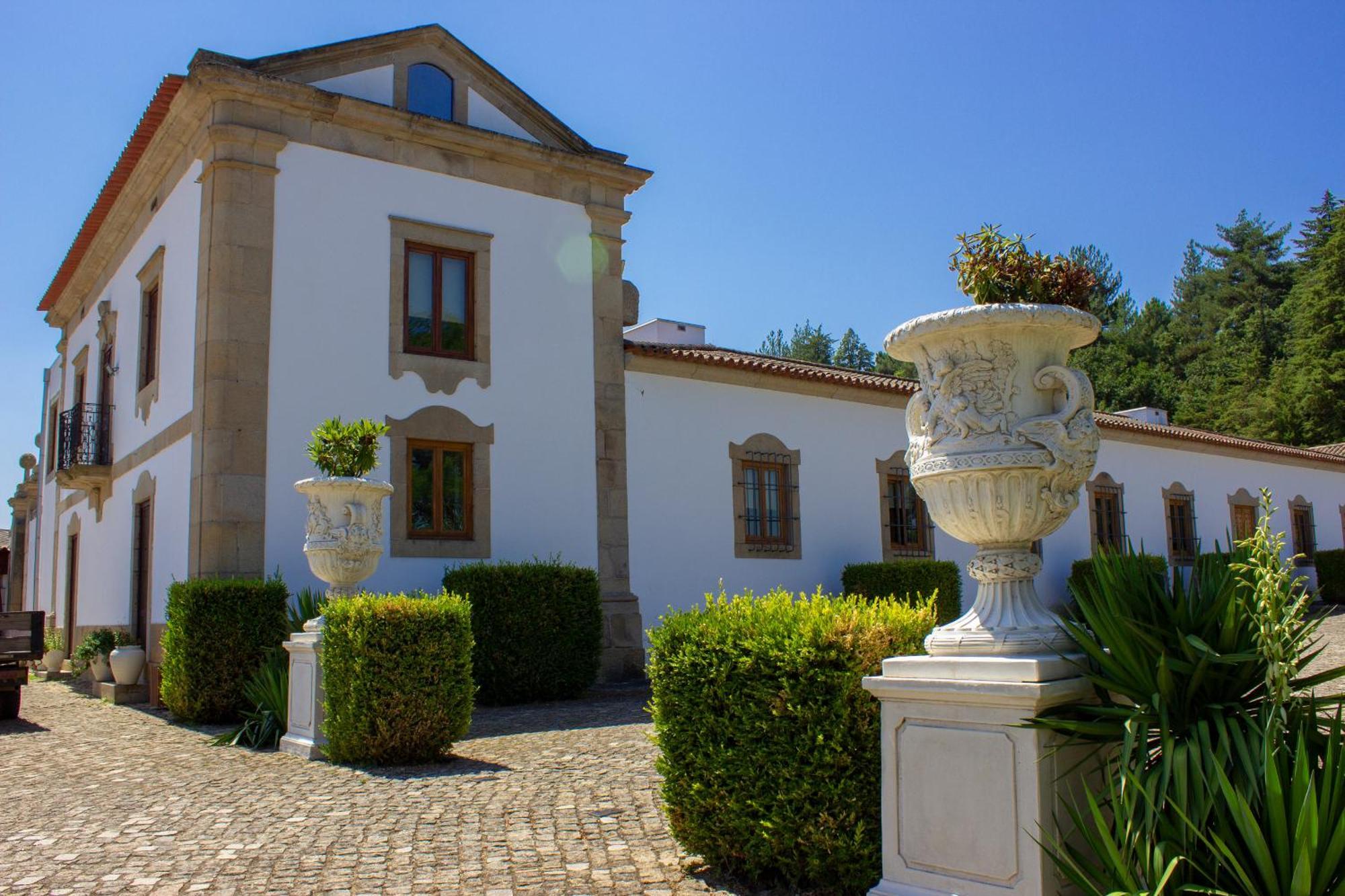 Hotel Rural Casa De Samaioes Chaves Exterior foto